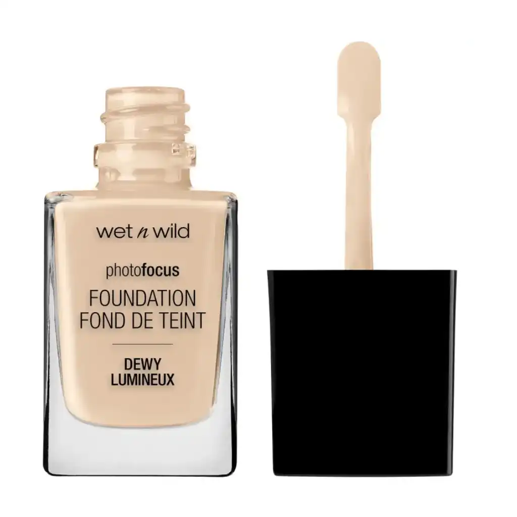 Wet N Wild Photo Focus Dewy Foundation – Classic Beige